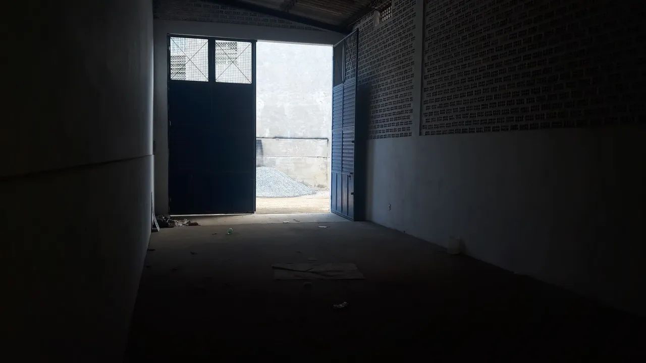 Galpão seguro na melhor região no bairro do tabuleiro  - Foto 4