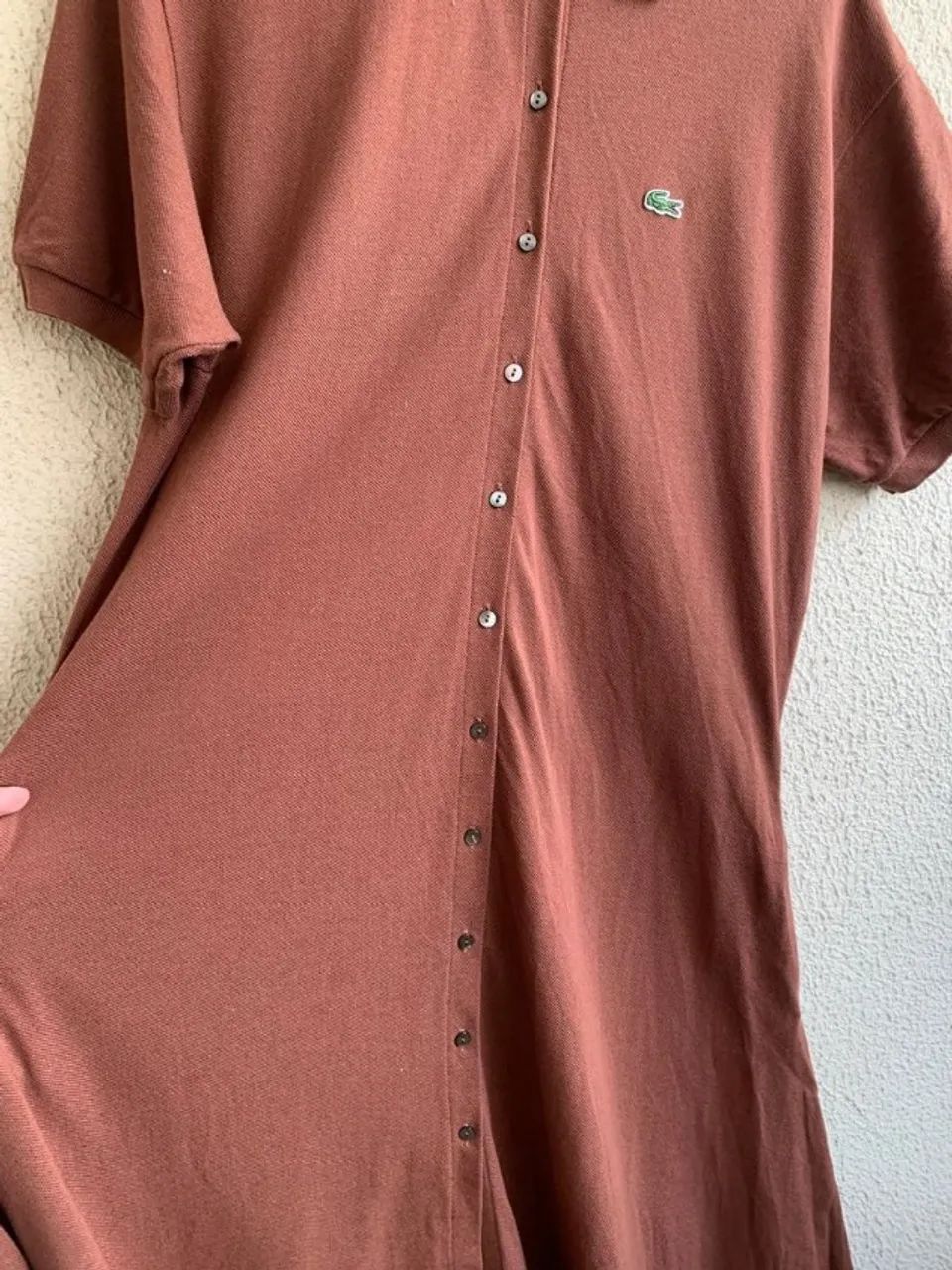 vestido polo lacoste marrom - tam. 38 - Foto 3