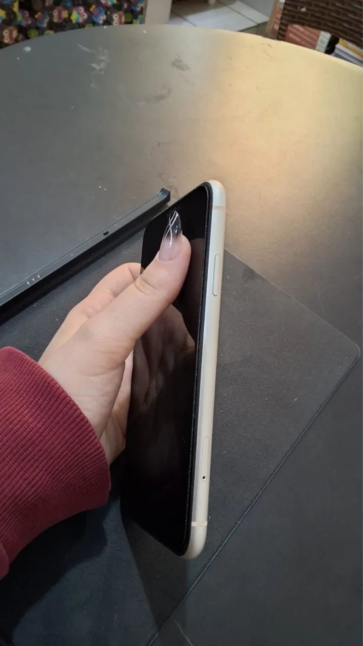iPhone 11 - 128GB Branco, Face ID ok, tudo funcionando - Foto 3