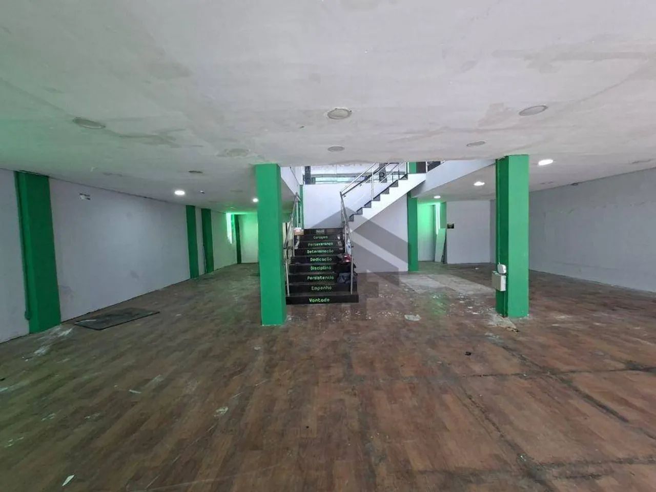 Loja Comercial de 500m² para alugar, localizada na Encruzilhada, Recife - Pernambuco. - Foto 2