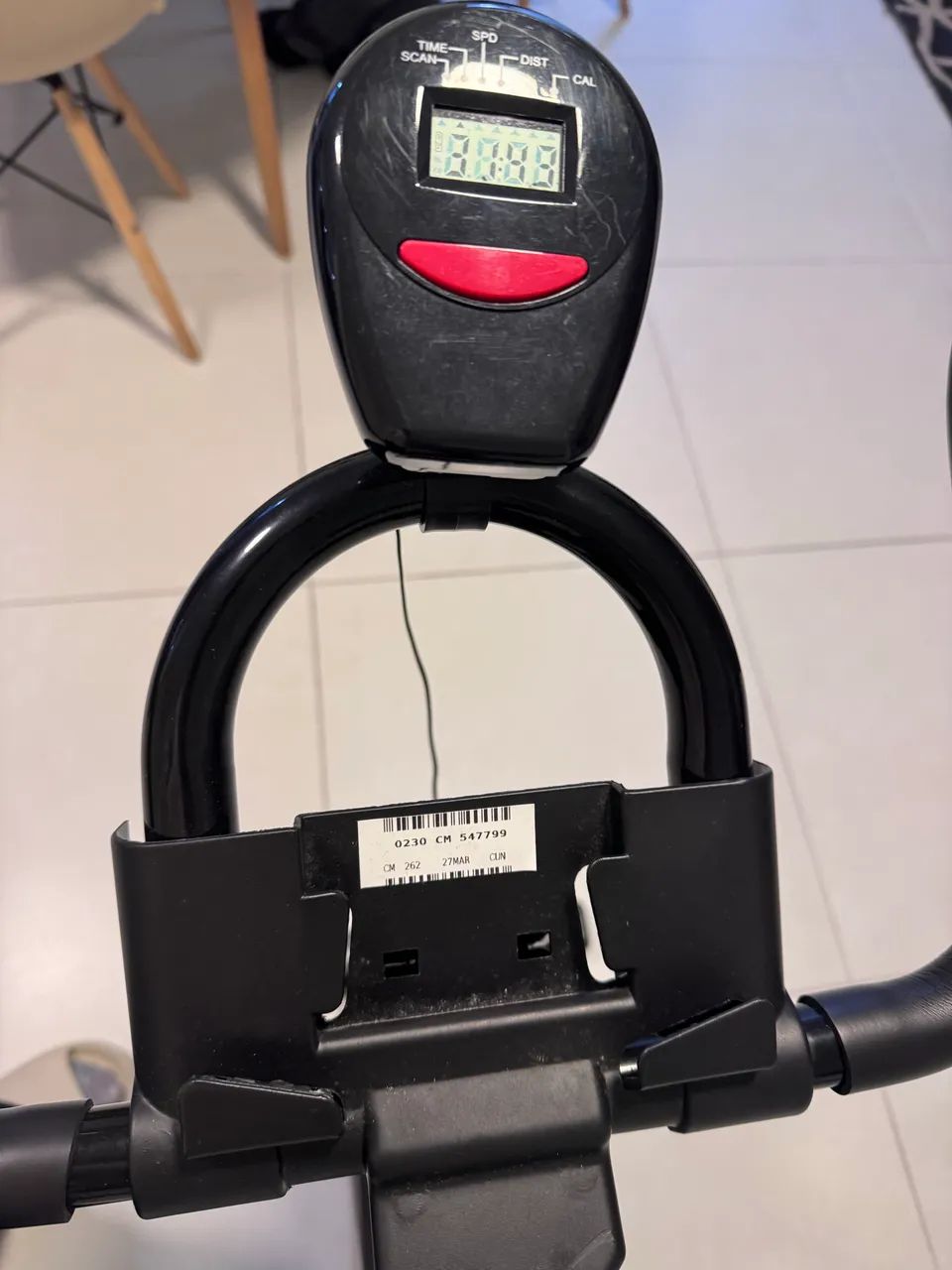 Bicicleta Ergometrica Spinning Preta com Vermelho 8kg de Inércia  - Foto 4