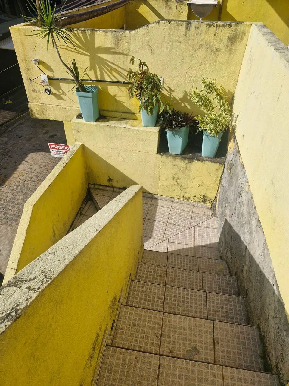 Vende-se prédio com 4 casas totalmente independentes - Foto 4