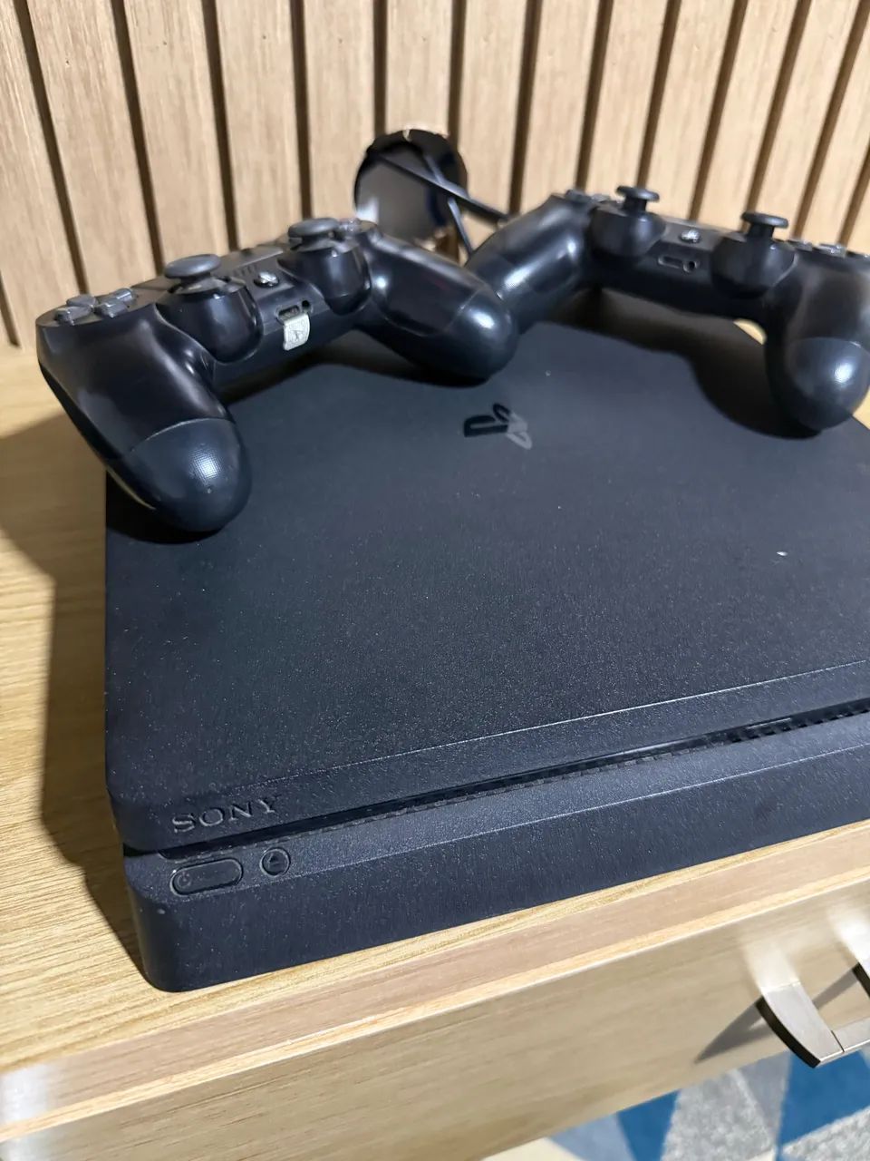 PS4 Slim 1tb - Foto 2