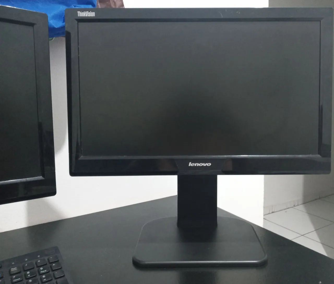 Monitor Lenovo 19.5"  - Foto 2