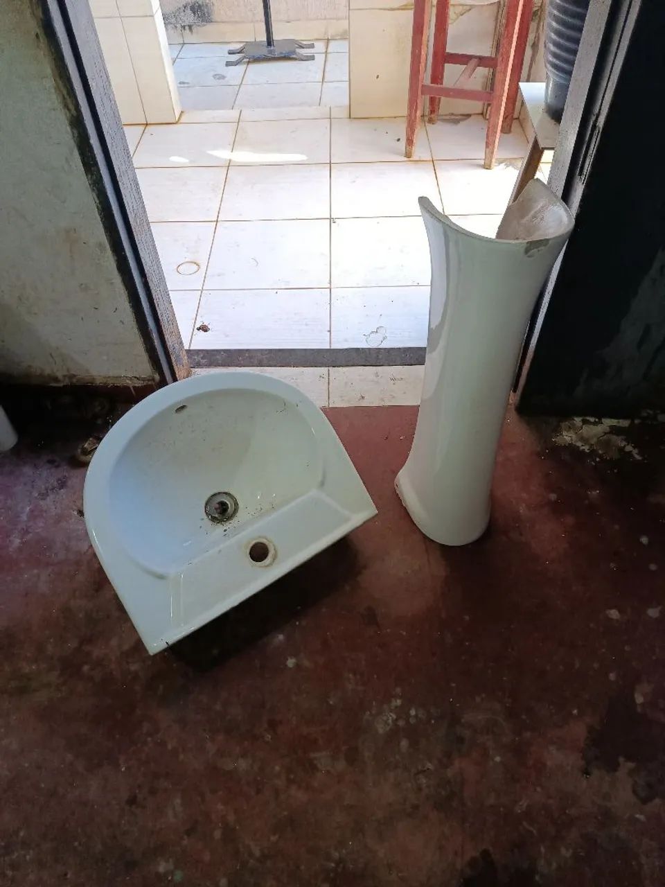 Vendo este lavatório com coluna - Foto 3