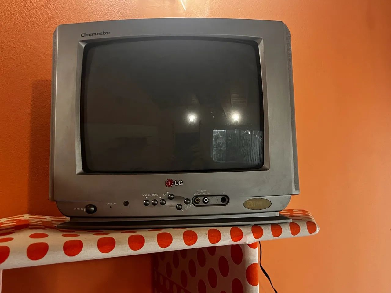 TV 14? preto e branco, antiga