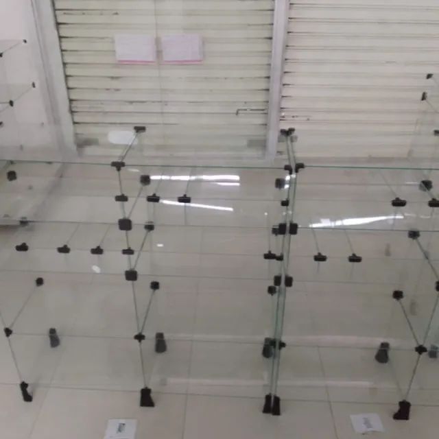 2 unidades Balcão de Vidro