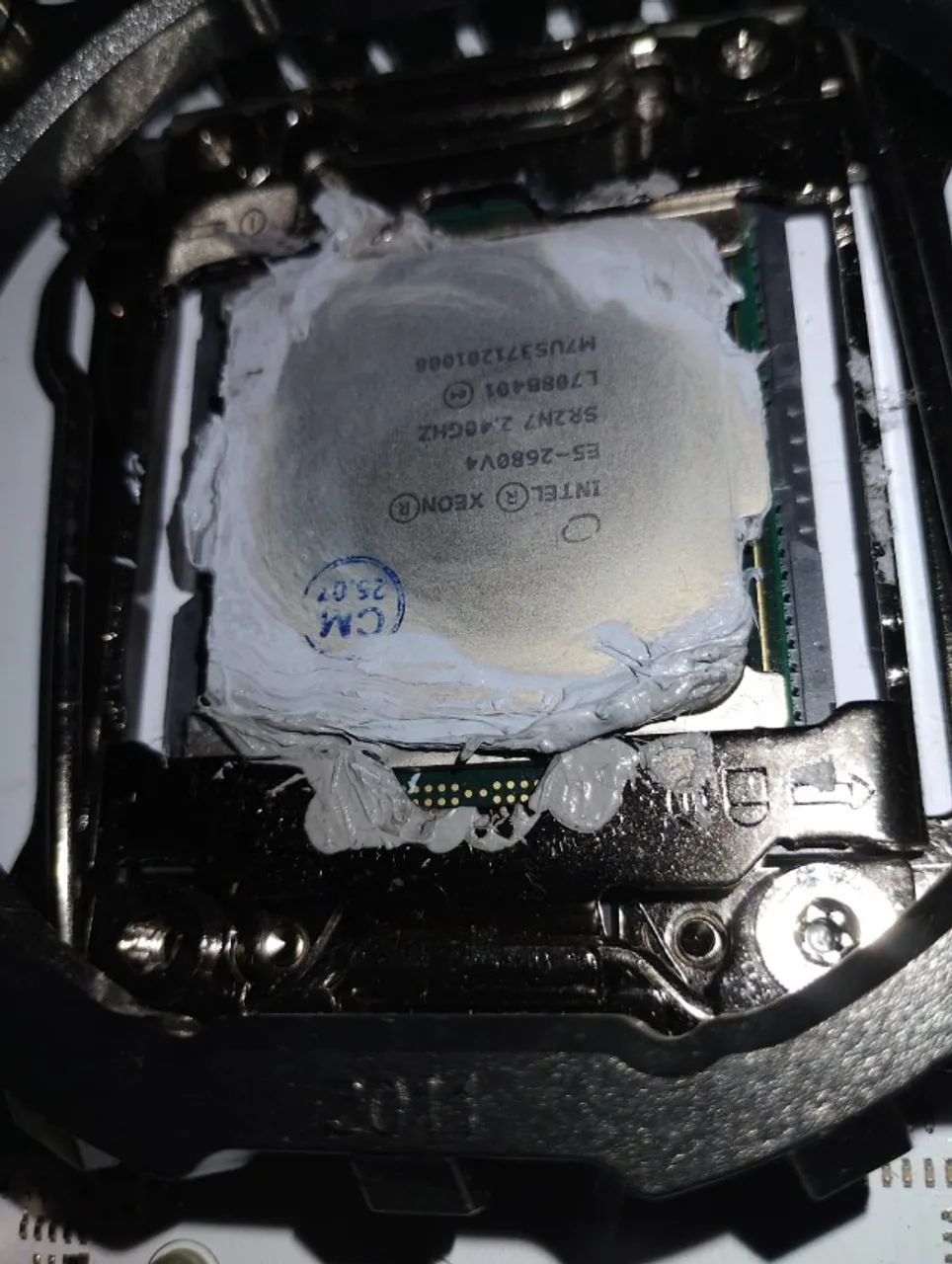 placa mae. x 99 com processador, E5 2680v4,com suporte do cooler. - Foto 2