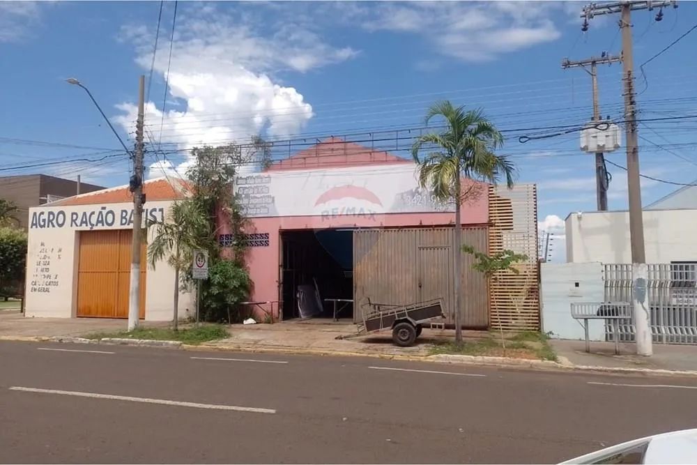 Galpão Comercial à Venda no Centro de Rondonópolis  Avenida Amazonas