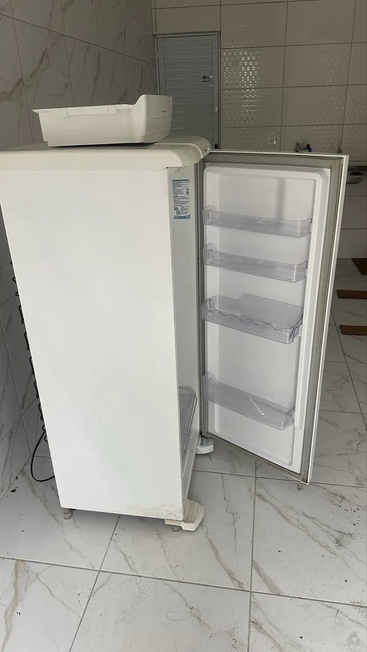 GELADEIRA 