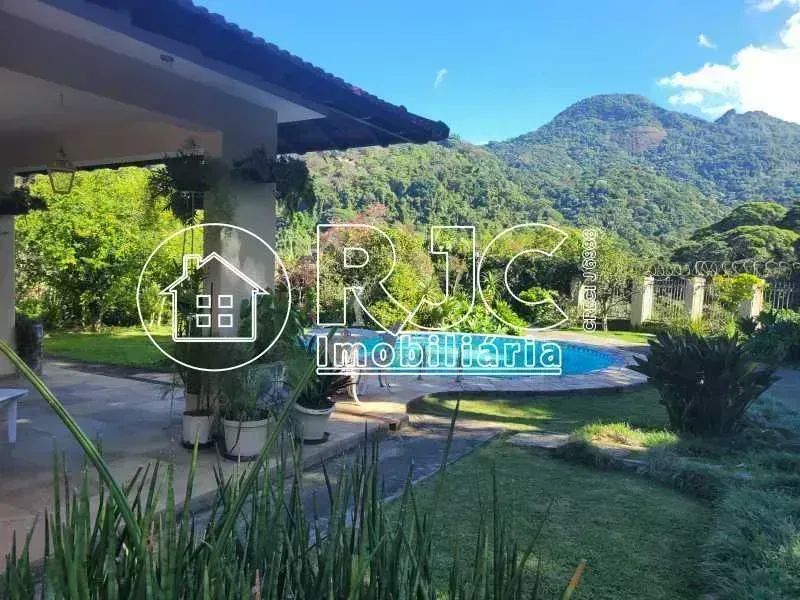 Belíssima casa em local bucólico - Foto 2