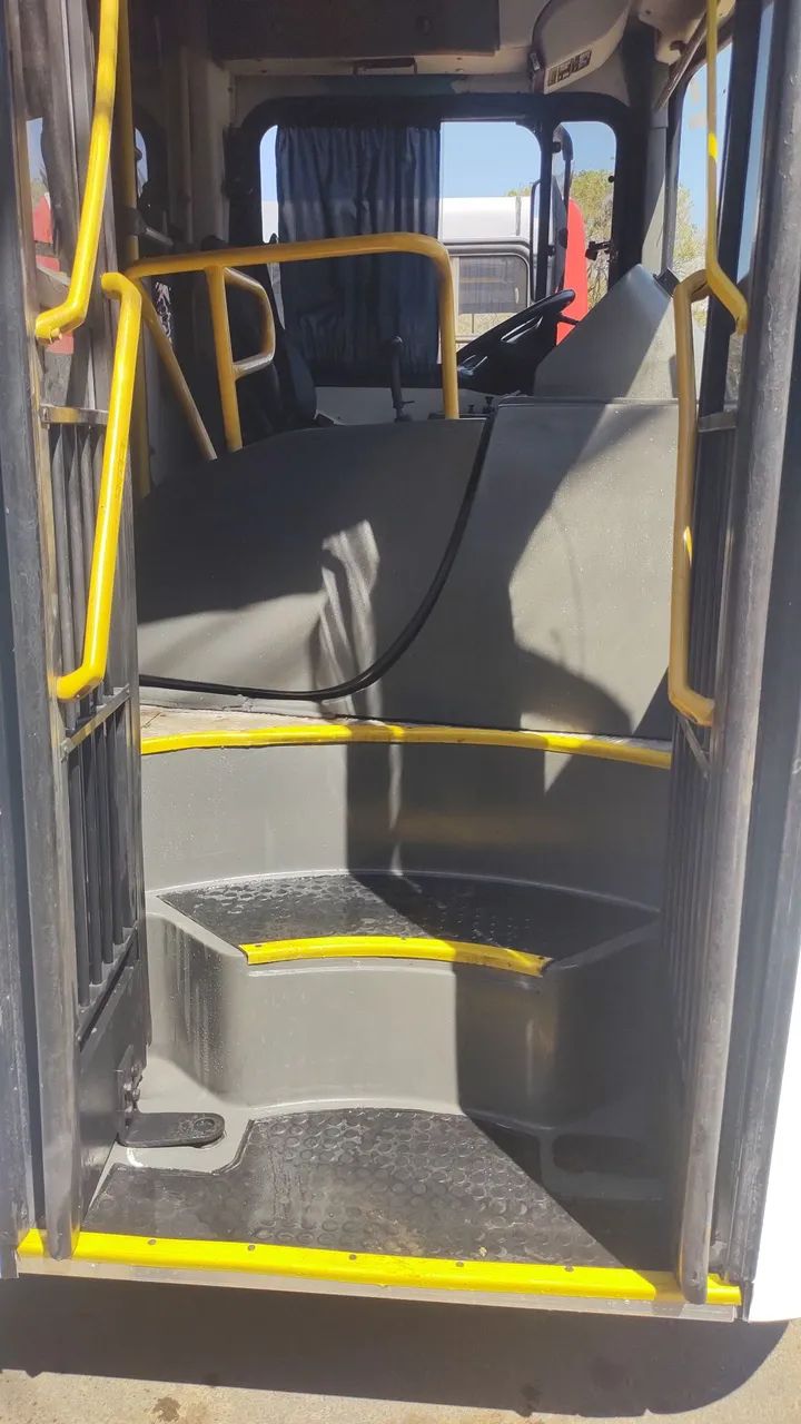 Ônibus M.B.1721 Ano 2017 - Foto 4