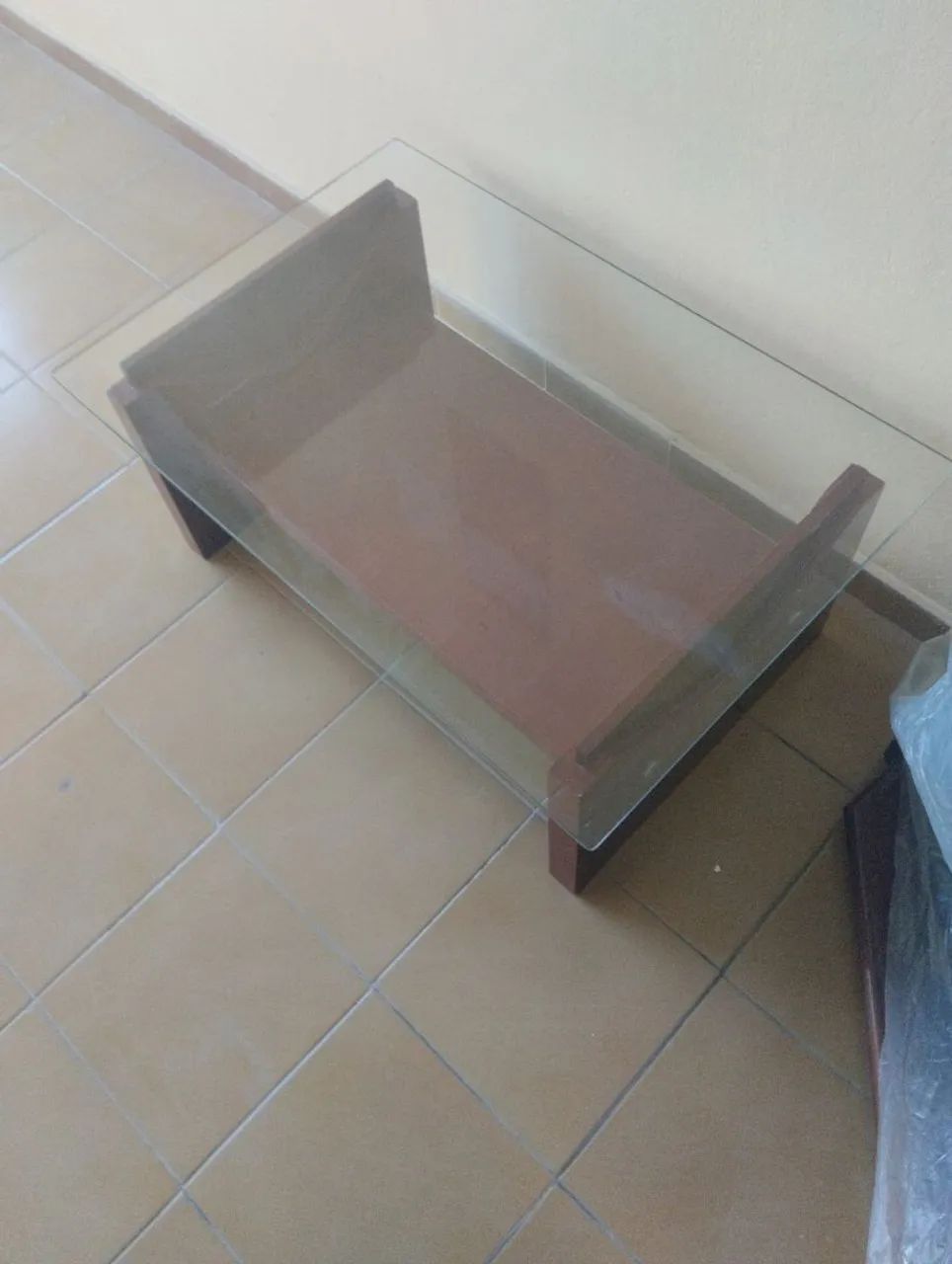 Mesa de centro com tampo de vidro  - Foto 3