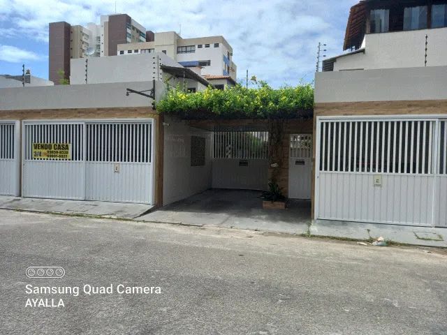 Casa em condomínio na Atalaia