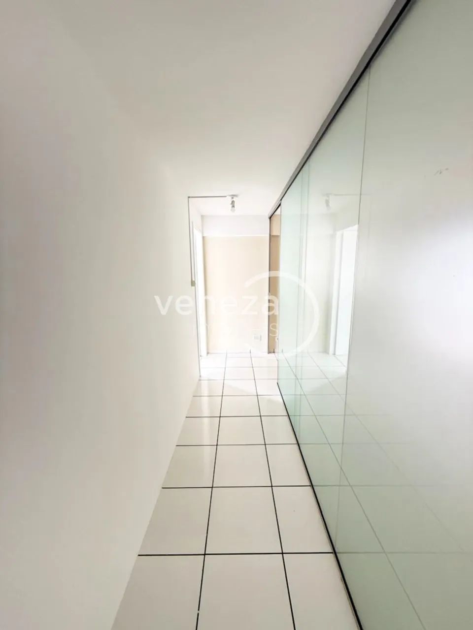 Sala para alugar no Ed. Empresarial Center, Centro de Londrina Pr - Foto 5