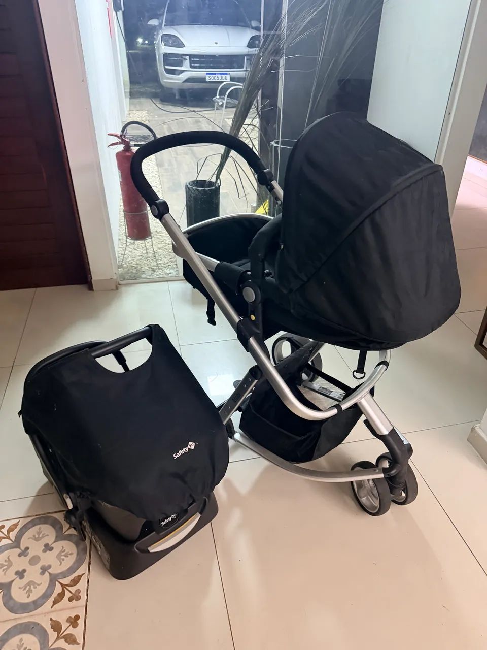 Carrinho e bebê conforto safety 1st 