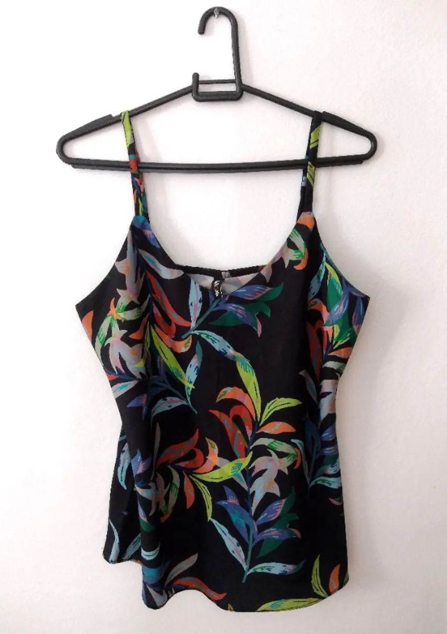 Kit 2 Blusas Femininas Tropicais - Floral e Ciganinha - Foto 3