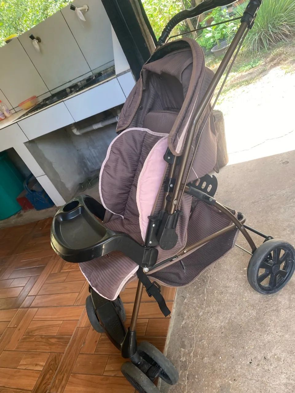 Berço de bebê e carrinho de passeio - Foto 4