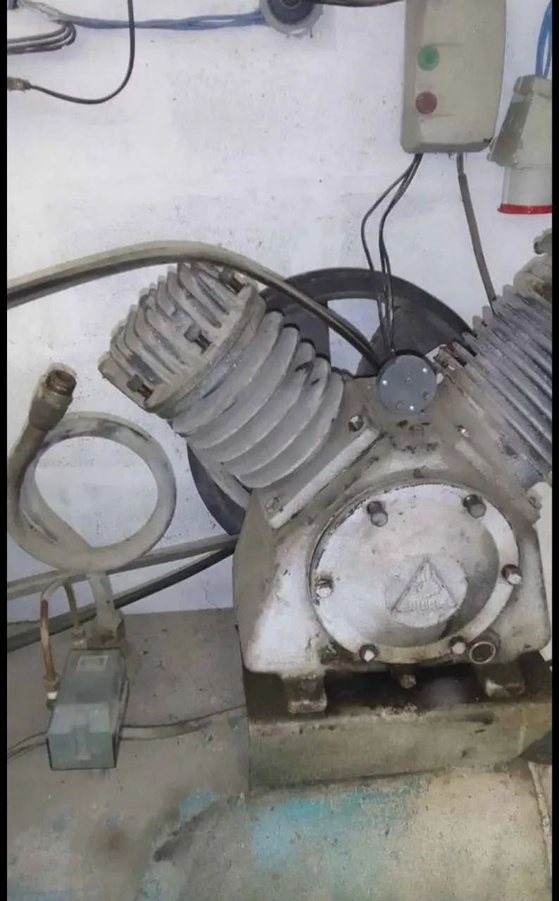 Compressor ar schultz 15 pés 5hp 350 litros - Foto 4