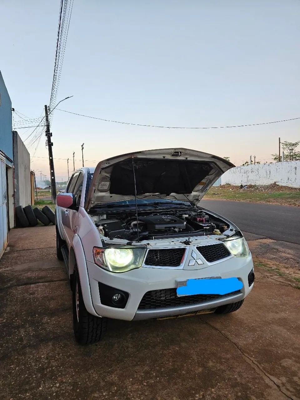 Mitsubishi L200 EVOLUTION 3.2 4X4 TB INT. DIESEL 2012
