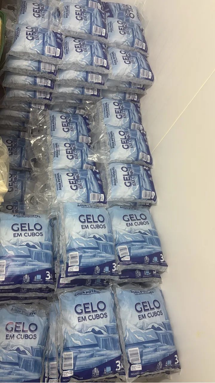 Gelo em cubo