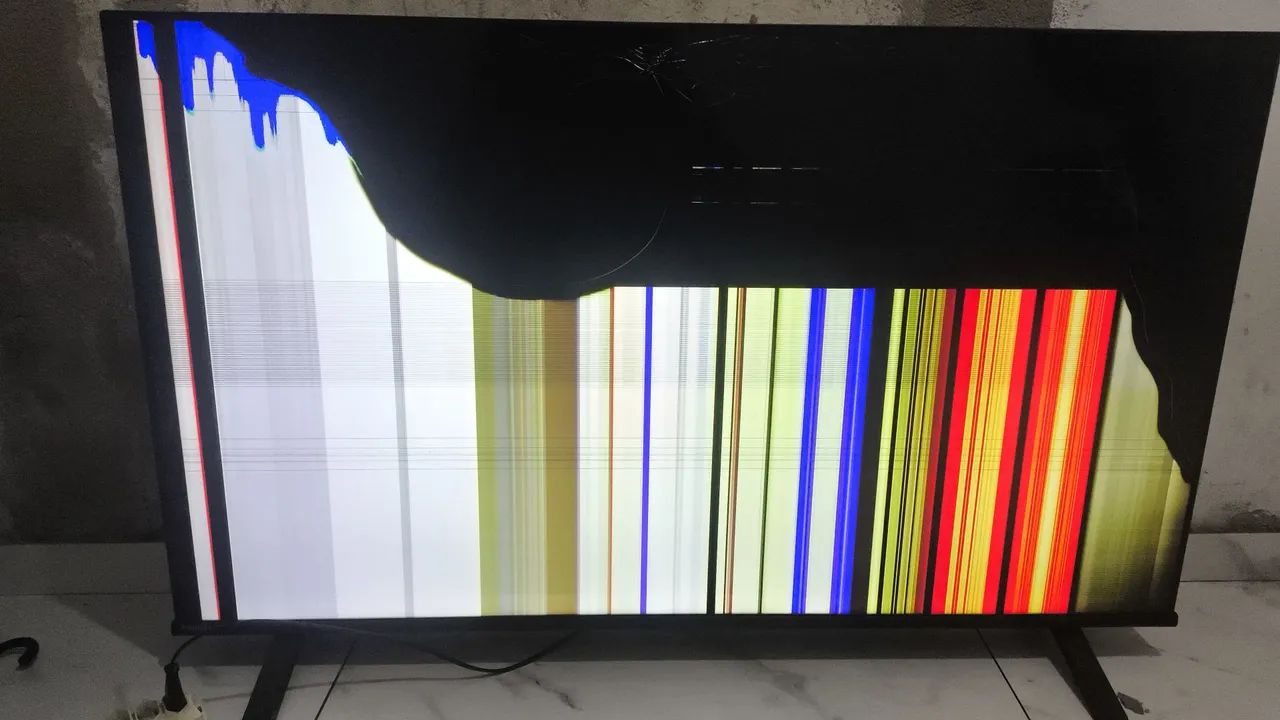 SmartTv Toshiba 50" com led queimado (para retirada de peças)