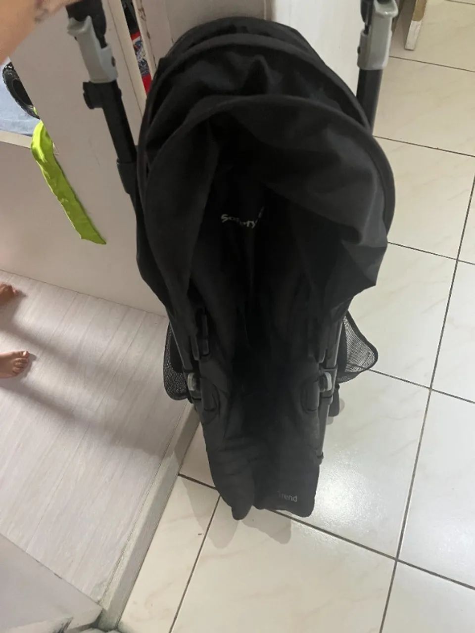 Carrinho De Bebê Umbrella Trend Preto - Safety 1st - Foto 6