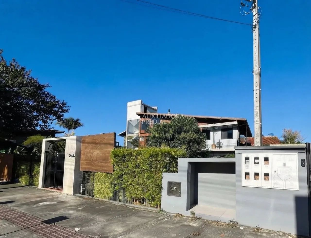 Casa Comercial com Excelente Visibilidade e 6 Vagas no Rio Tavares - Foto 3