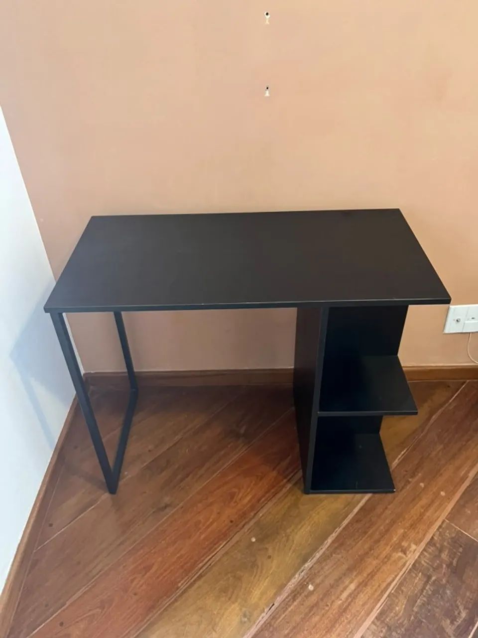 Mesinha de Escritório Preta
