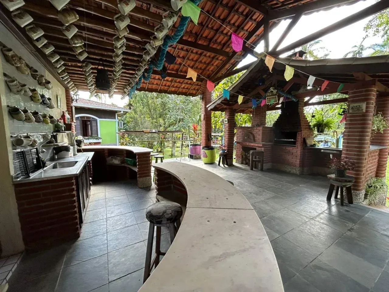 Chácara com piscina e 7 quartos em Peruíbe - R$ 1.800.000,00. - Foto 2