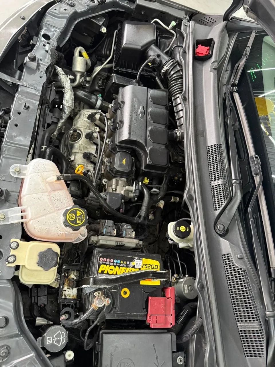 Chevrolet Cobalt 2015 photo 2