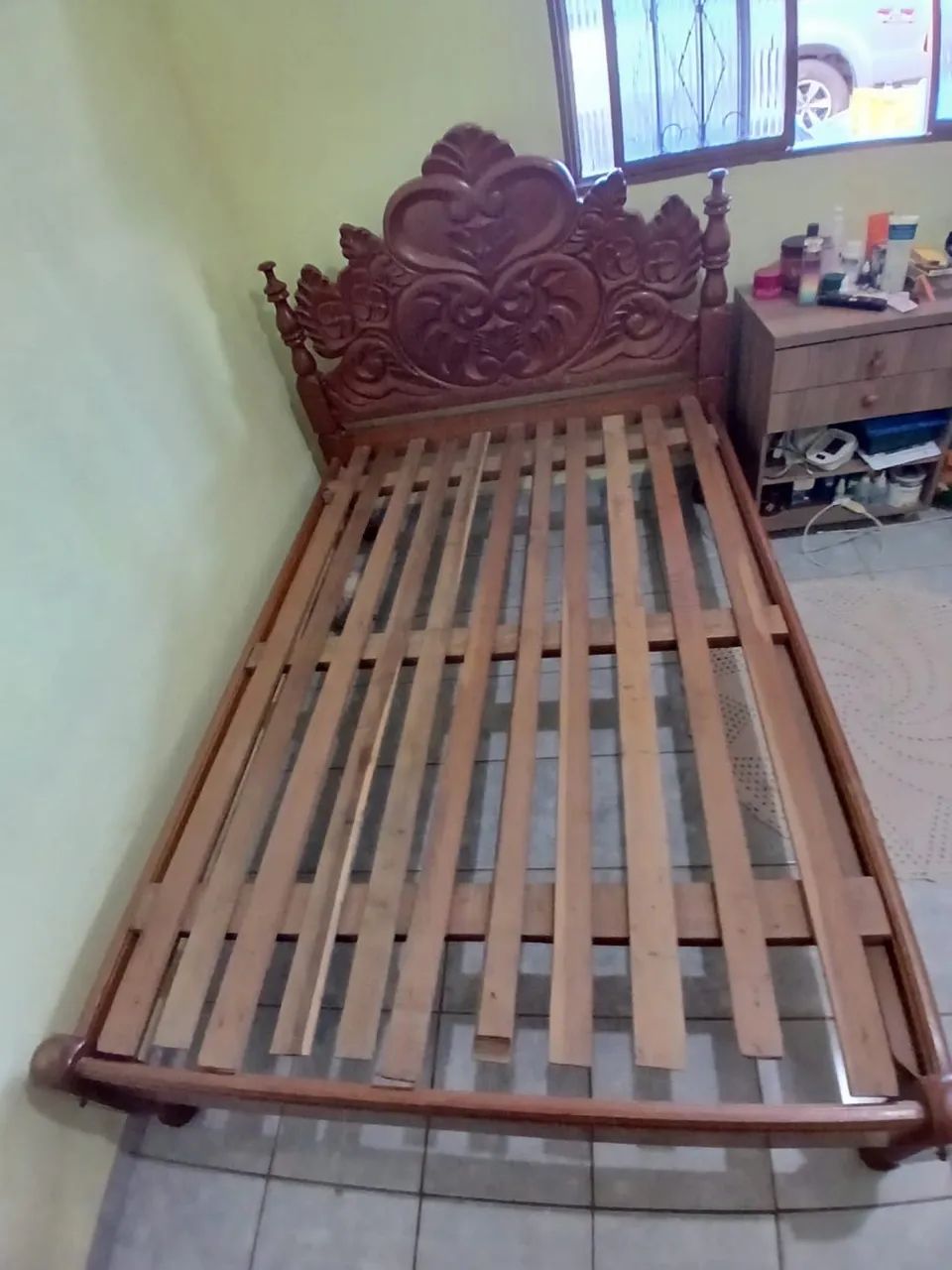 Vendo cama madeira cerejeira - Foto 2