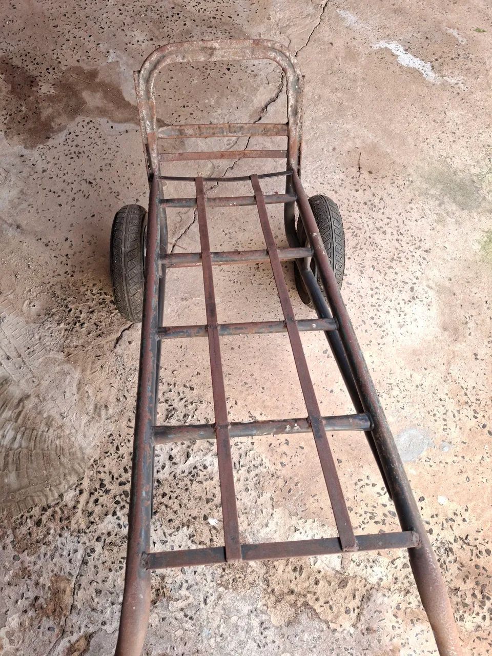 Vendo carrinho para descarga já reforçado 