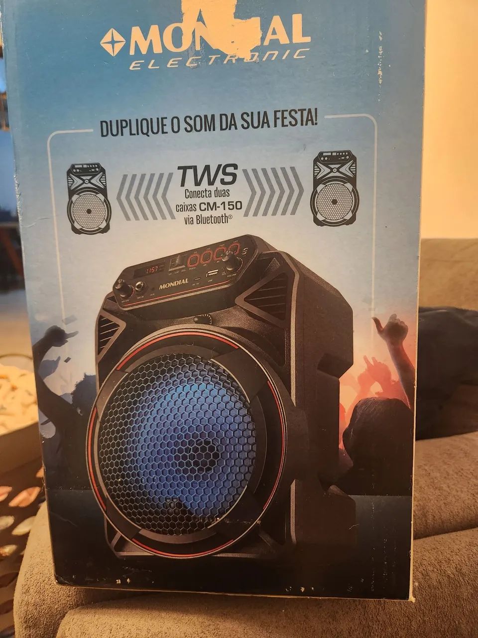 Caixa de som nova ..sem uso.
