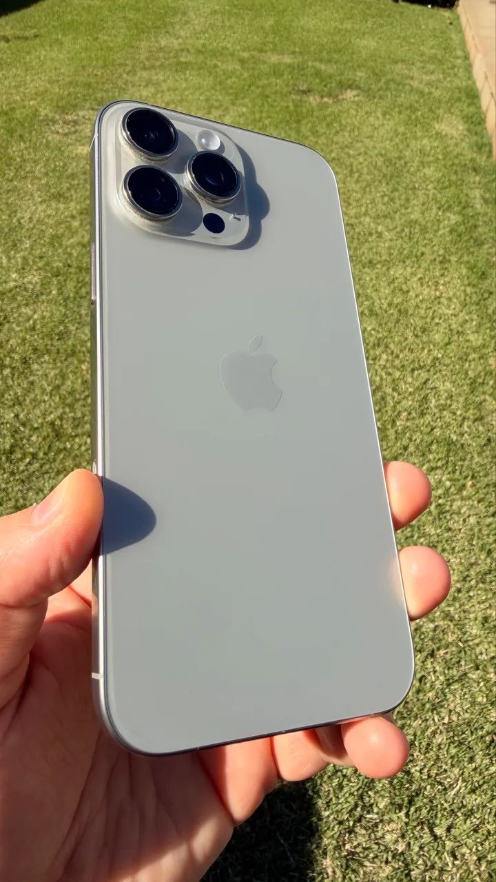 iPhone 16 pro max - Foto 3