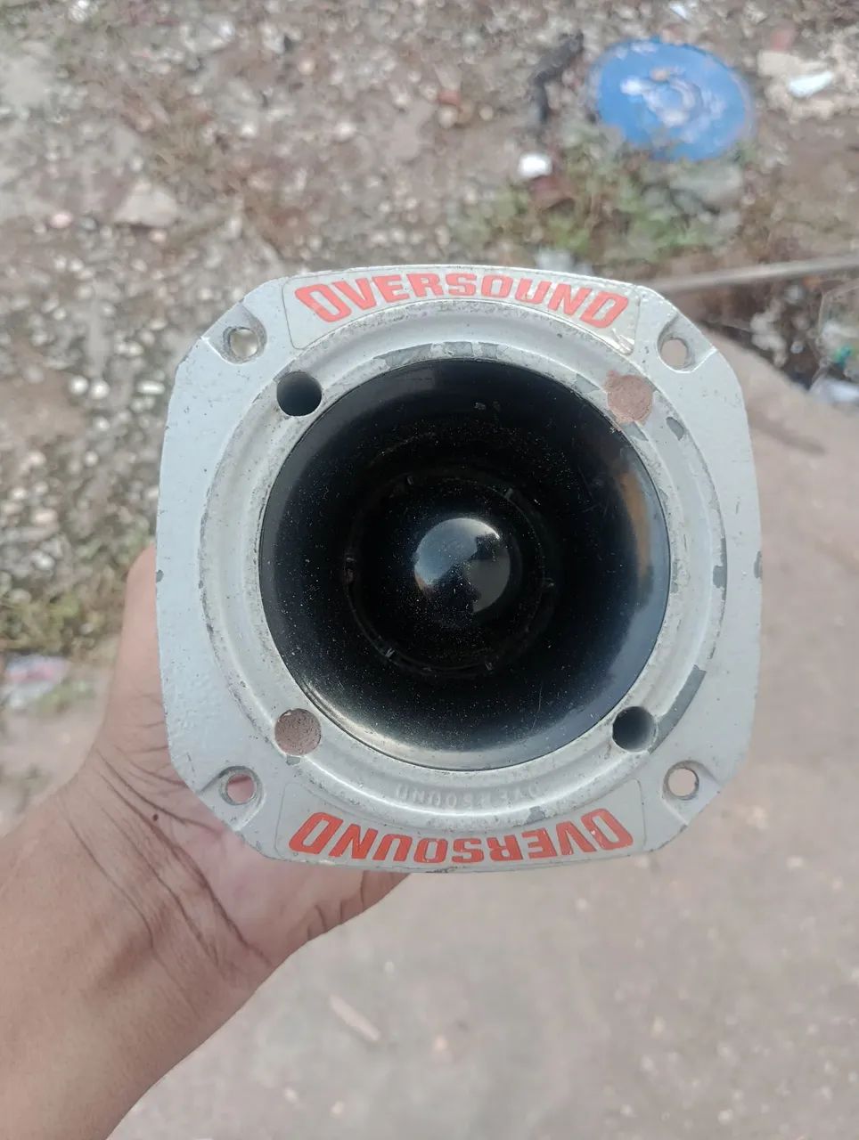 Twitter oversound 100rms