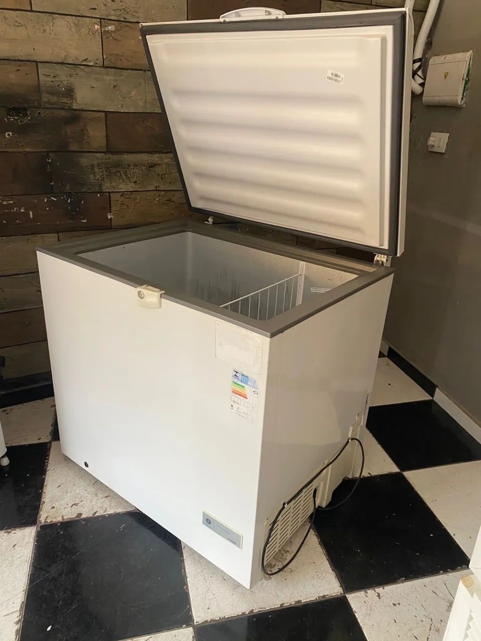 Freezer horizontal dupla função 110v entrega grátis  - Foto 3