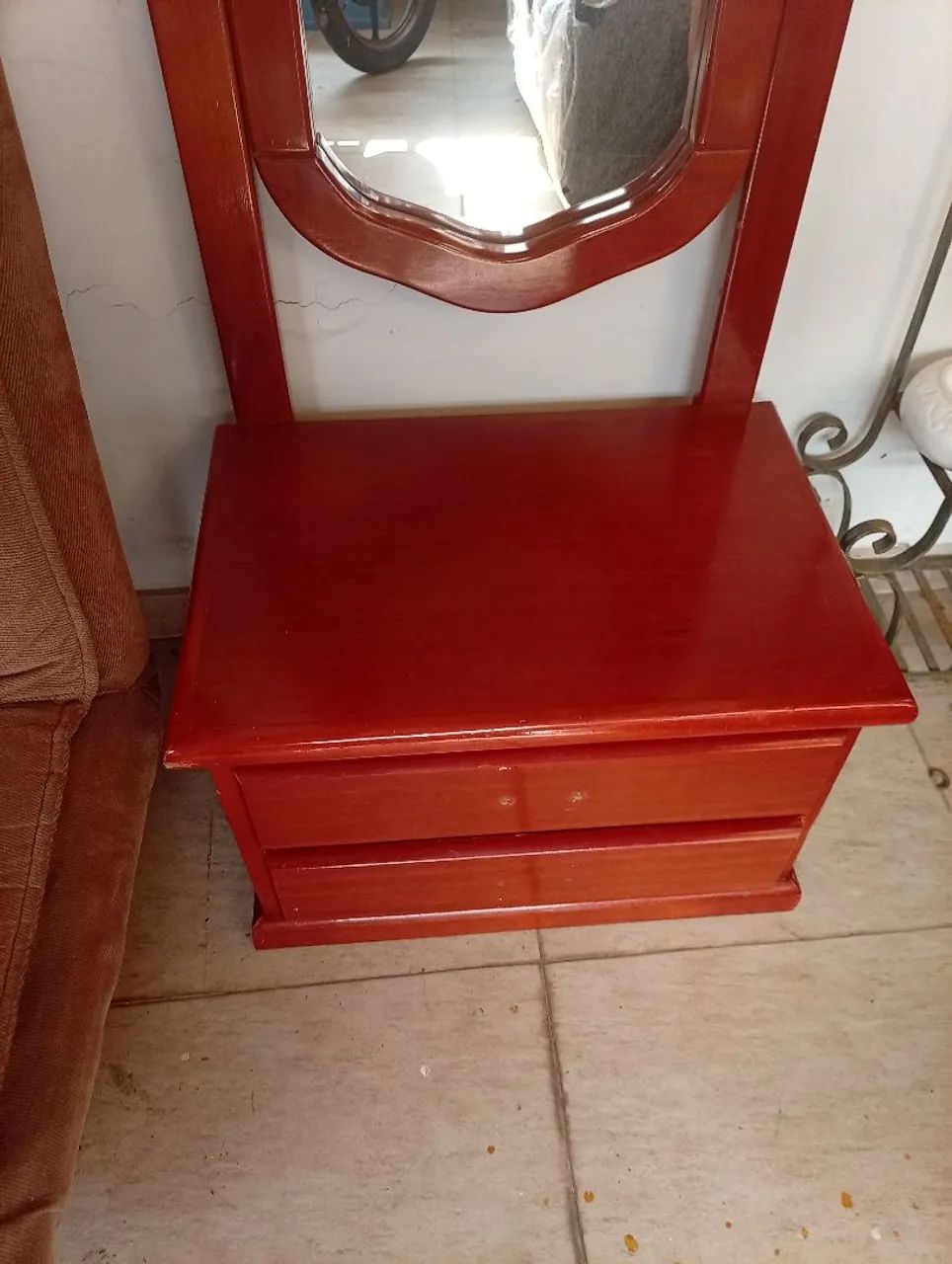 espelho basculante  antigo  com gaveteiro em mogno   - Foto 3