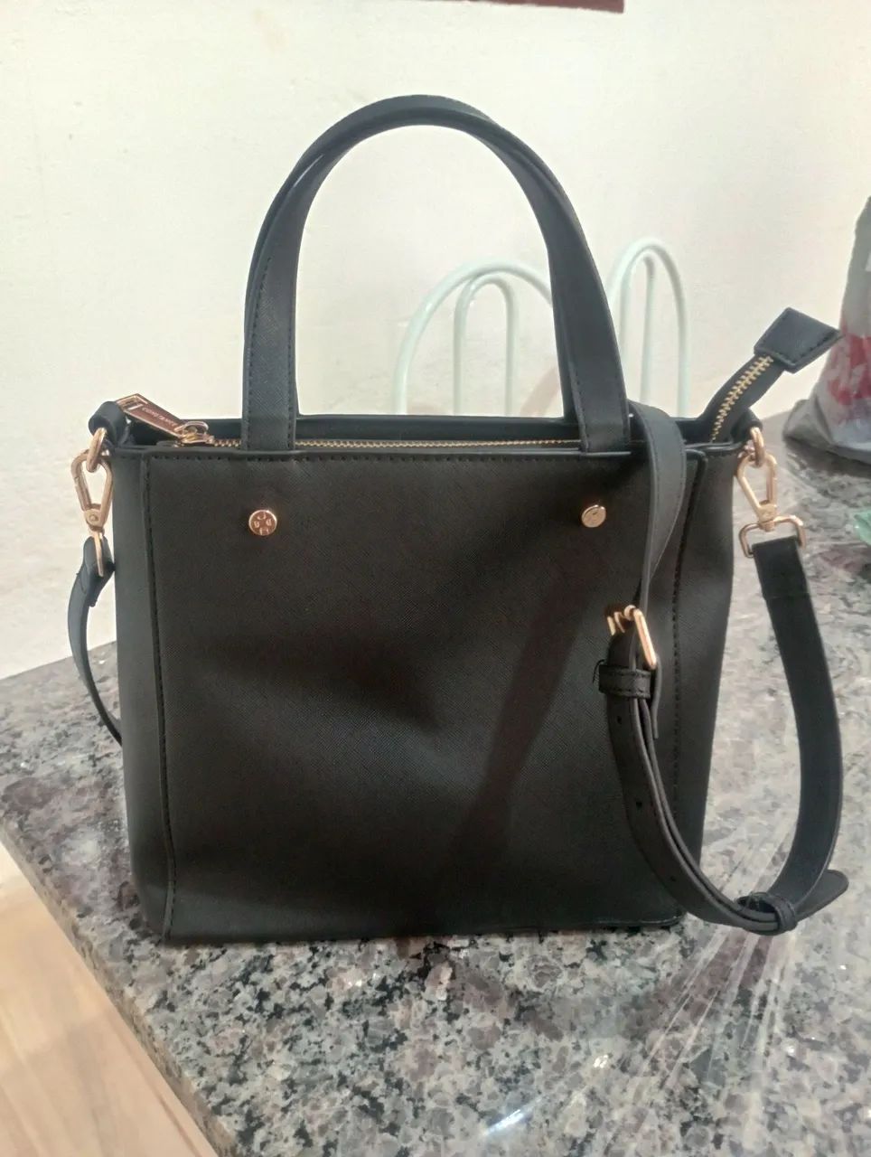 Bolsa preta Constance 