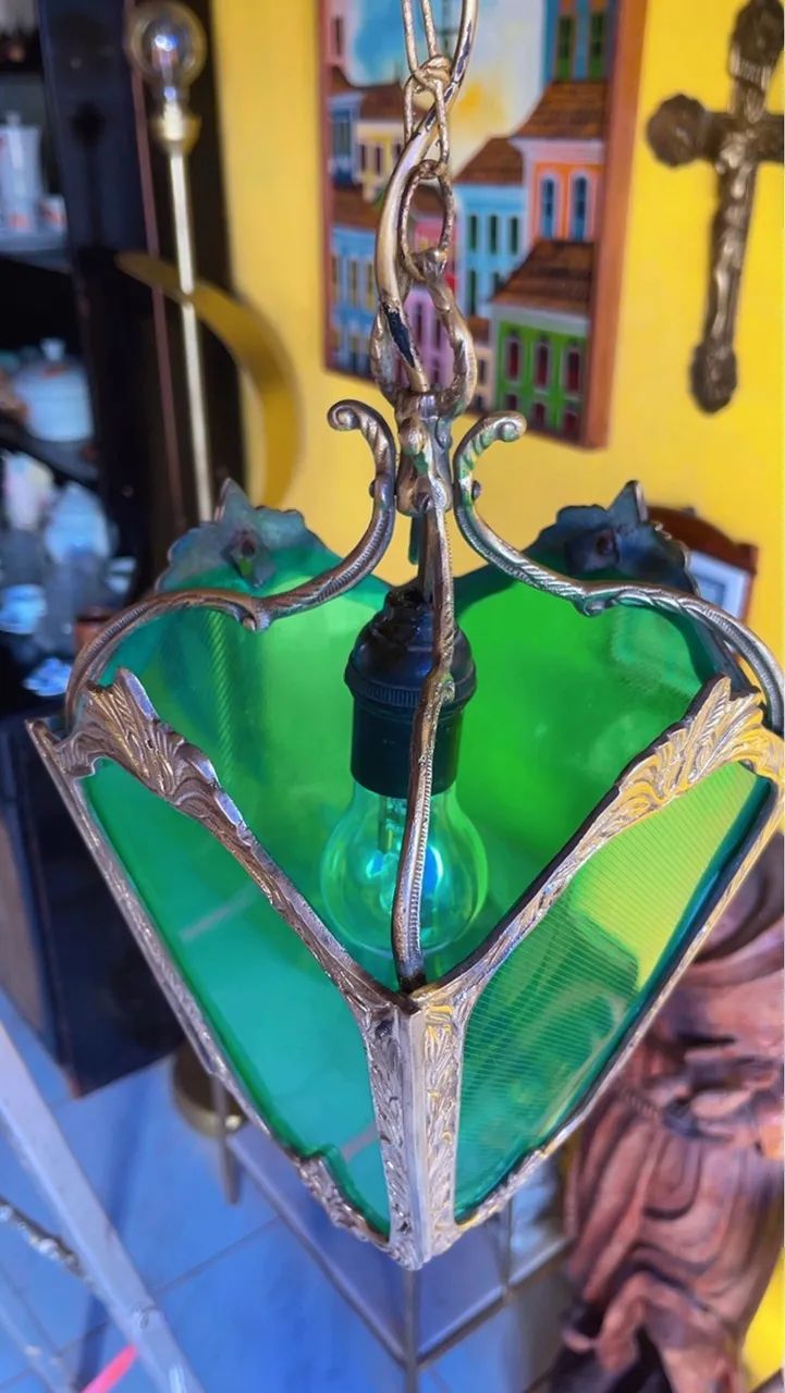 Lindo lustre antigo com lindo formatos em flor de bronze - Foto 2