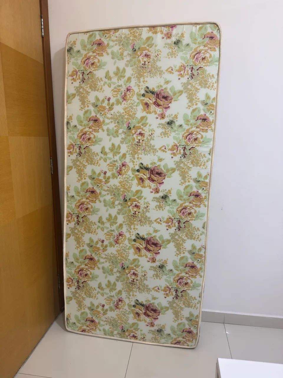 Colchão solteiro espuma