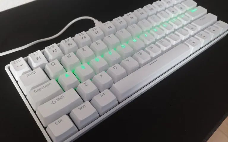 Teclado Mecânico 61% Branco - Foto 5