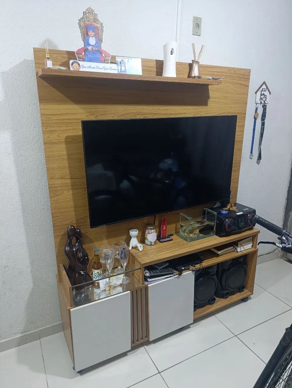 Home de madeira 178,5x150cm 