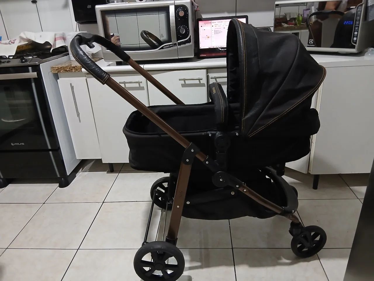 Carrinho de bebê três em um  - Foto 3