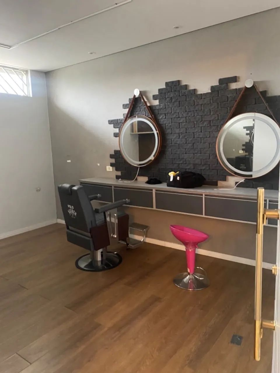 VENDE-SE STUDIO/BARBEARIA COMPLETA  - Foto 3