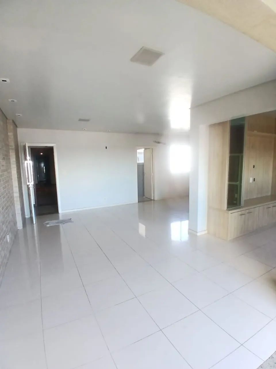 Apartamento 3 Dormitórios Alto Padrão. Adrianópolis. - Foto 3