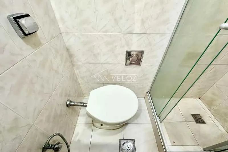 Kitnet/Conjugado : / Residencial / Centro