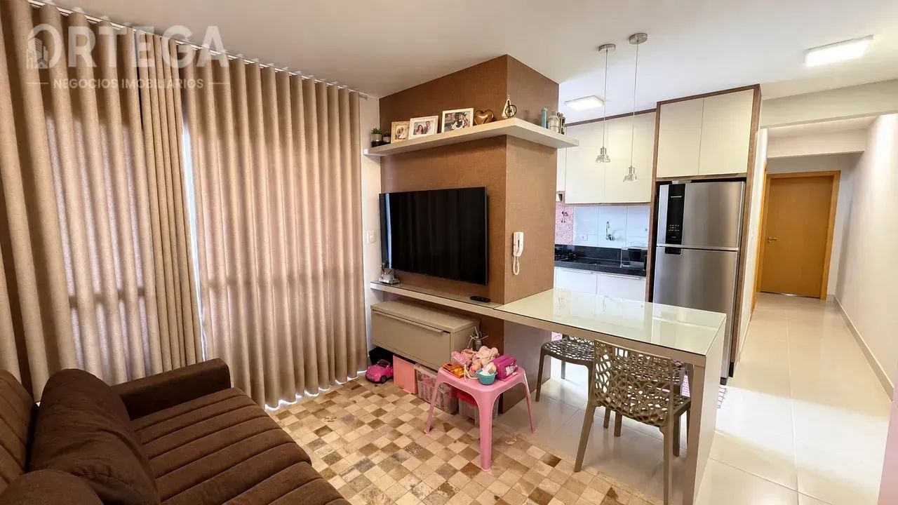 Apartamento para venda com 2 quartos em Maringá - PR.