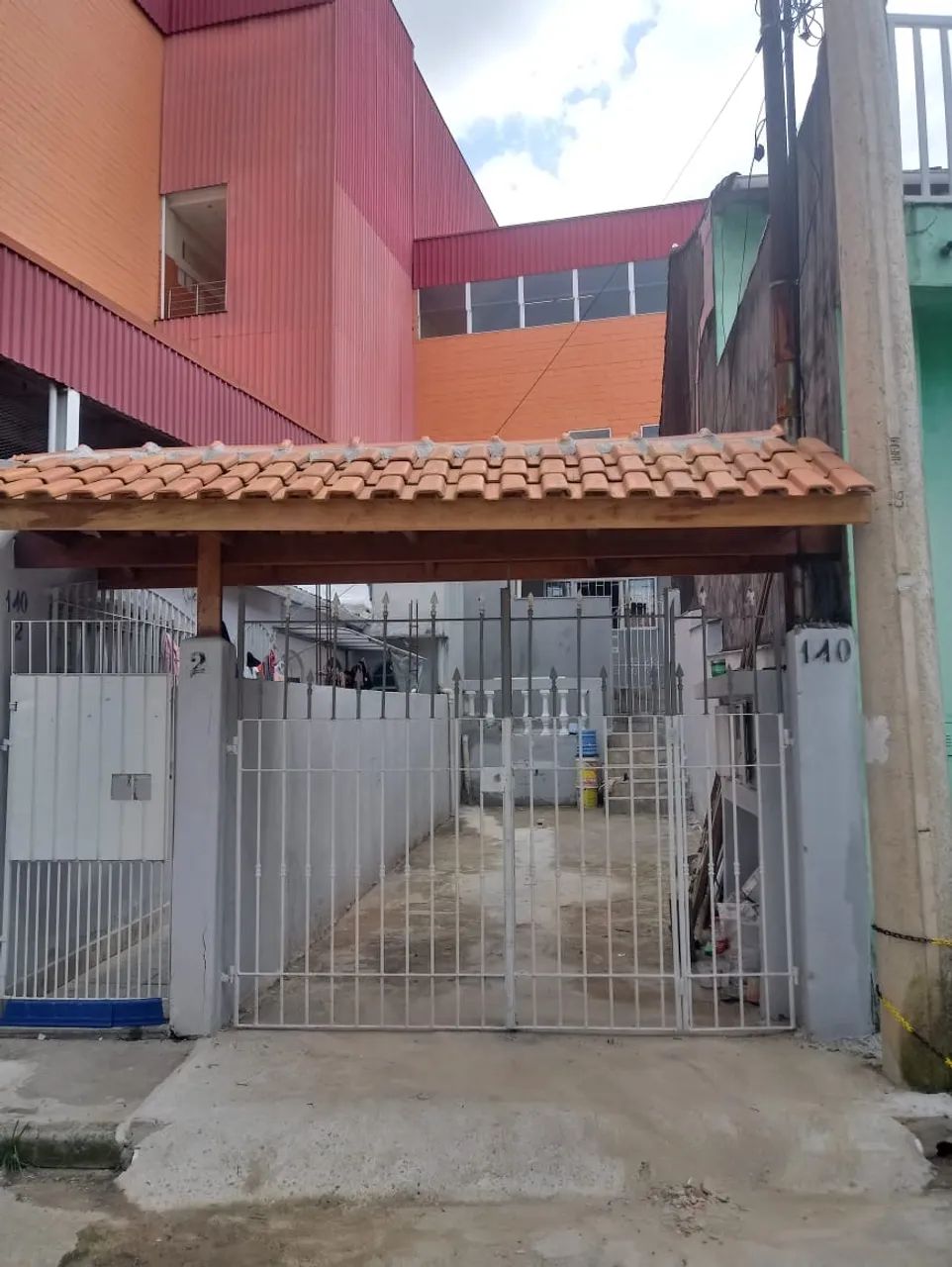 Imóvel  2 cômodos centro Itaquaquecetuba 