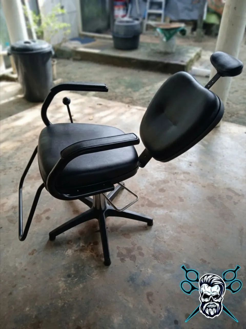 Cadeira para cabeleireiro/barbeiro (seminova) - Foto 2